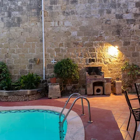 Villa Gozobreak Kerċem