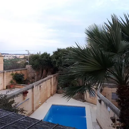 Gozo Break Kerċem